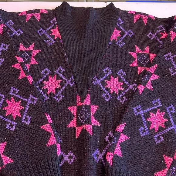 Profile - vintage, purple/pink wool sweater, quilt look - Picture 2 of 6